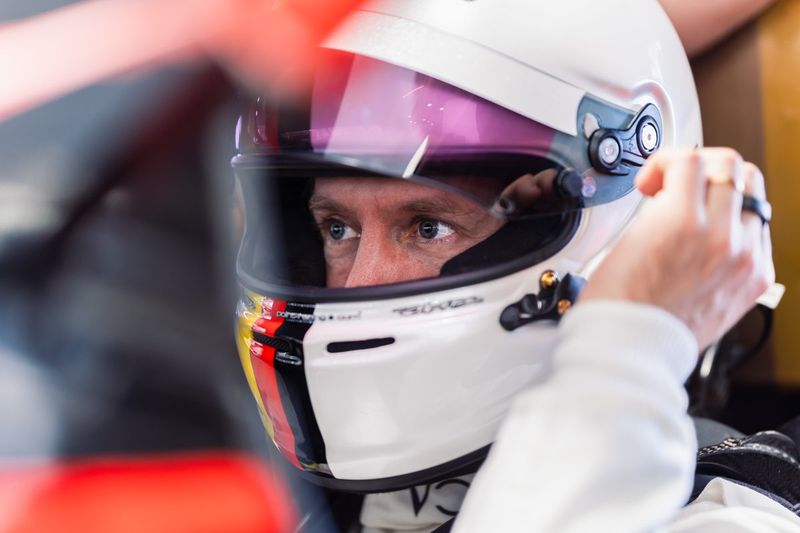 Sebastian Vettel prueba el Porsche 963