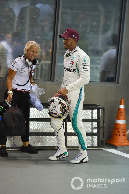 Lewis Hamilton 79. rajtelsősége a Forma-1-ben - F1 2018 - Szingapúri Nagydíj