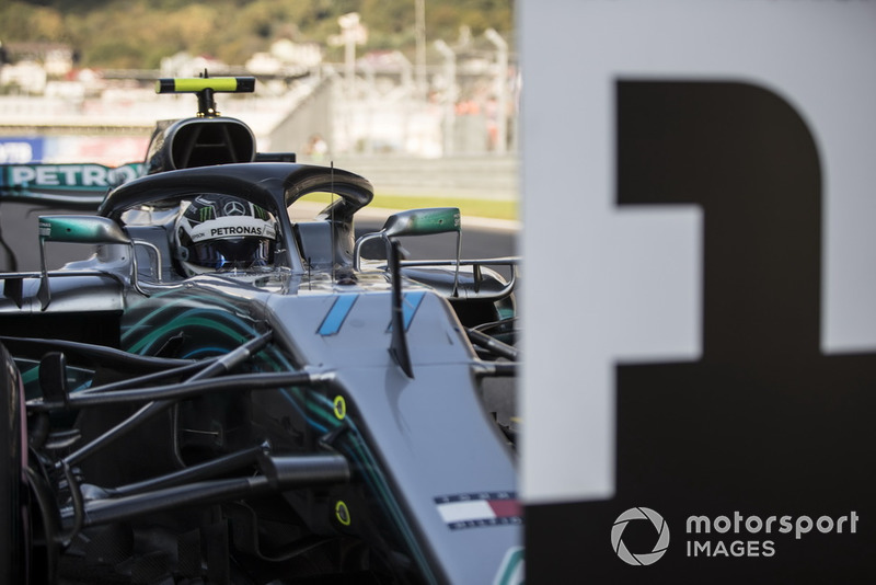Pole sitter Valtteri Bottas, Mercedes AMG F1