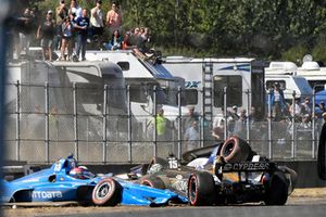 Ed Jones, Chip Ganassi Racing Honda, Graham Rahal, Rahal Letterman Lanigan Racing Honda, Marco Andretti, Herta - Andretti Autosport Honda 1st lap crash