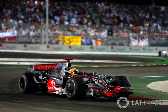 Lewis Hamilton, McLaren MP4-23