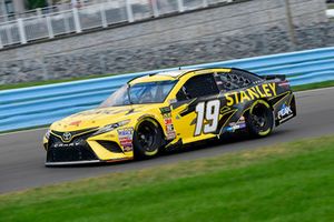 Daniel Suarez, Joe Gibbs Racing, Toyota Camry STANLEY