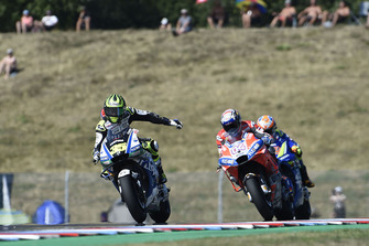 Cal Crutchlow, Team LCR Honda, agitando su brazo alrededor