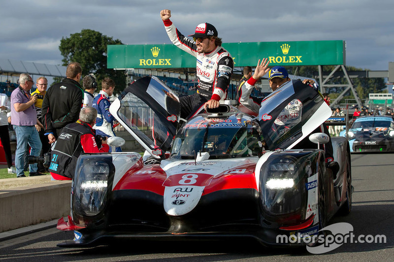 Ganador #8 Toyota Gazoo Racing Toyota TS050: Sebastien Buemi, Kazuki Nakajima, Fernando Alonso