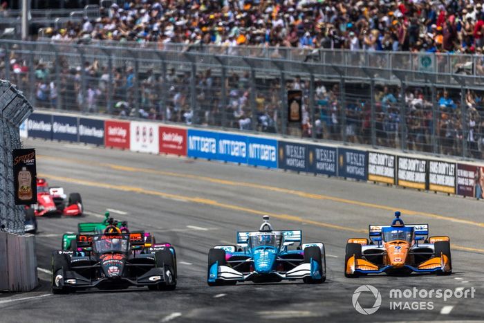 #9: Scott Dixon, Chip Ganassi Racing Honda, #2: Josef Newgarden, Team Penske Chevrolet, #45: Christian Lundgaard, Rahal Letterman Lanigan Racing Honda