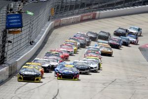  William Byron, Hendrick Motorsports, Chevrolet Camaro Axalta,  Chase Elliott, Hendrick Motorsports, Chevrolet Camaro NAPA Brakes