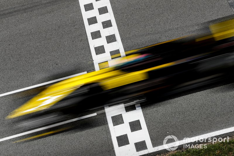 Daniel Ricciardo, Renault R.S.19