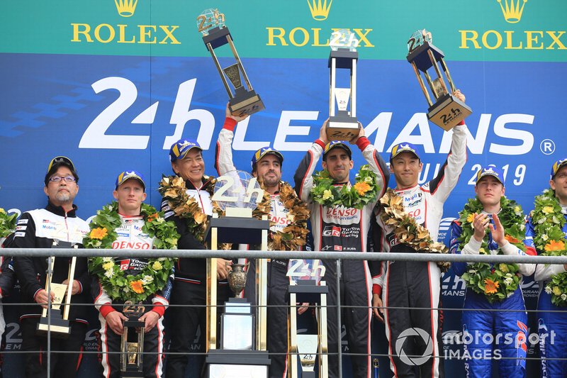Los ganadores, #8 Toyota Gazoo Racing Toyota TS050: Sébastien Buemi, Kazuki Nakajima, Fernando Alonso