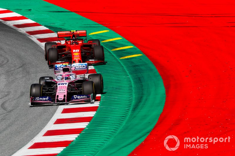 Lance Stroll, Racing Point RP19, precede Charles Leclerc, Ferrari SF90
