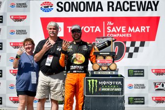 Martin Truex Jr., Joe Gibbs Racing, Toyota Camry Bass Pro Shops in victory lane