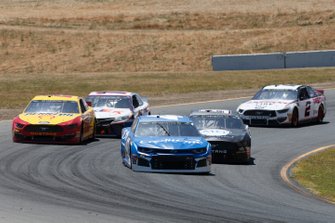 Kyle Larson, Chip Ganassi Racing, Chevrolet Camaro Credit One Bank Joey Logano, Team Penske, Ford Mustang Shell Pennzoil