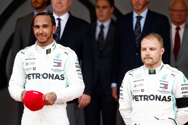 Lewis Hamilton, Mercedes AMG F1, 1st position, and Valtteri Bottas, Mercedes AMG F1, 3rd position, on the podium