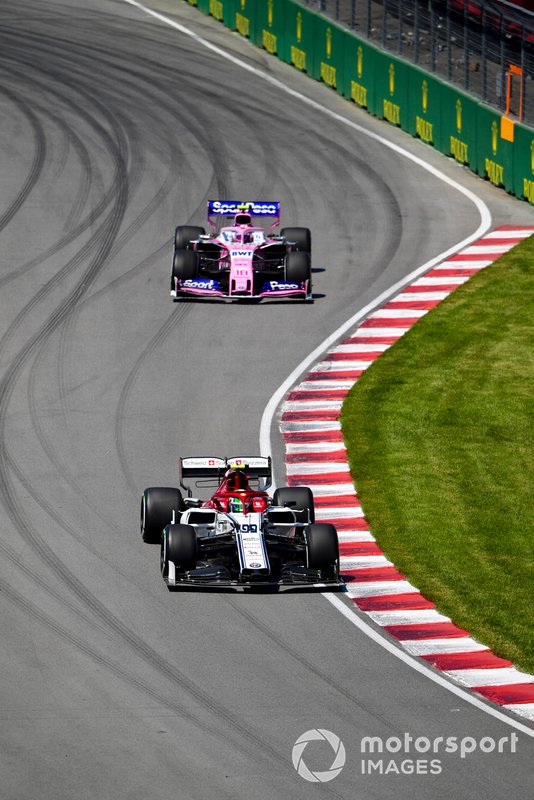 Antonio Giovinazzi, Alfa Romeo Racing C38, leads Lance Stroll, Racing Point RP19
