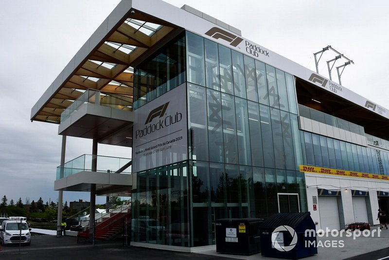 El edificio del Paddock Club