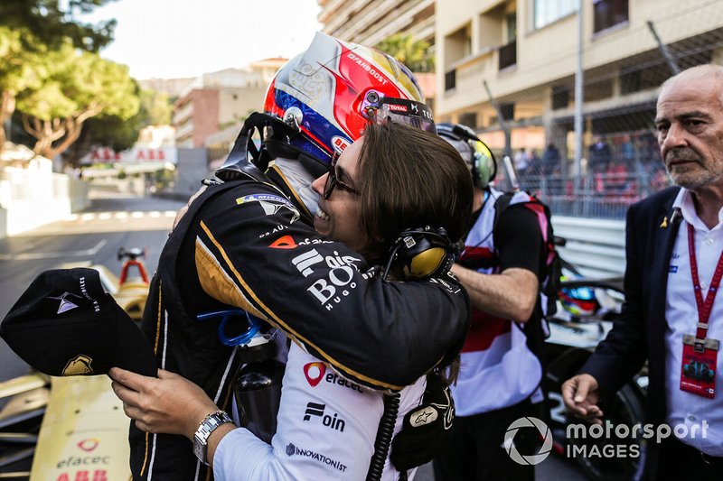 Race winner Jean-Eric Vergne, DS TECHEETAH celebrates victory in parc ferme