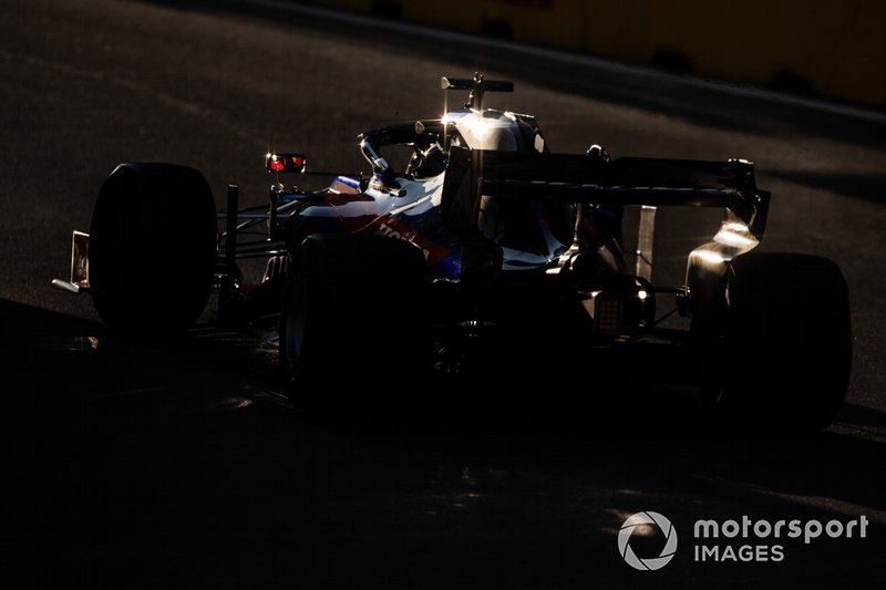 6: Daniil Kvyat, Toro Rosso STR14, 1'41.681