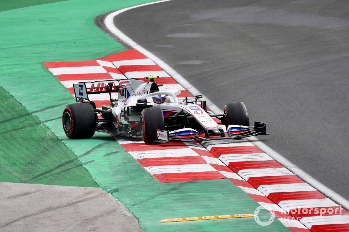 Mick Schumacher, Haas VF-21 se despista
