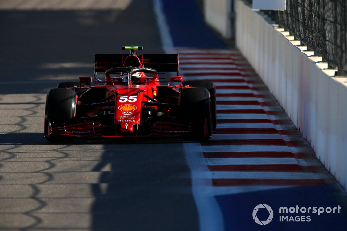 Carlos Sainz Jr., Ferrari SF21