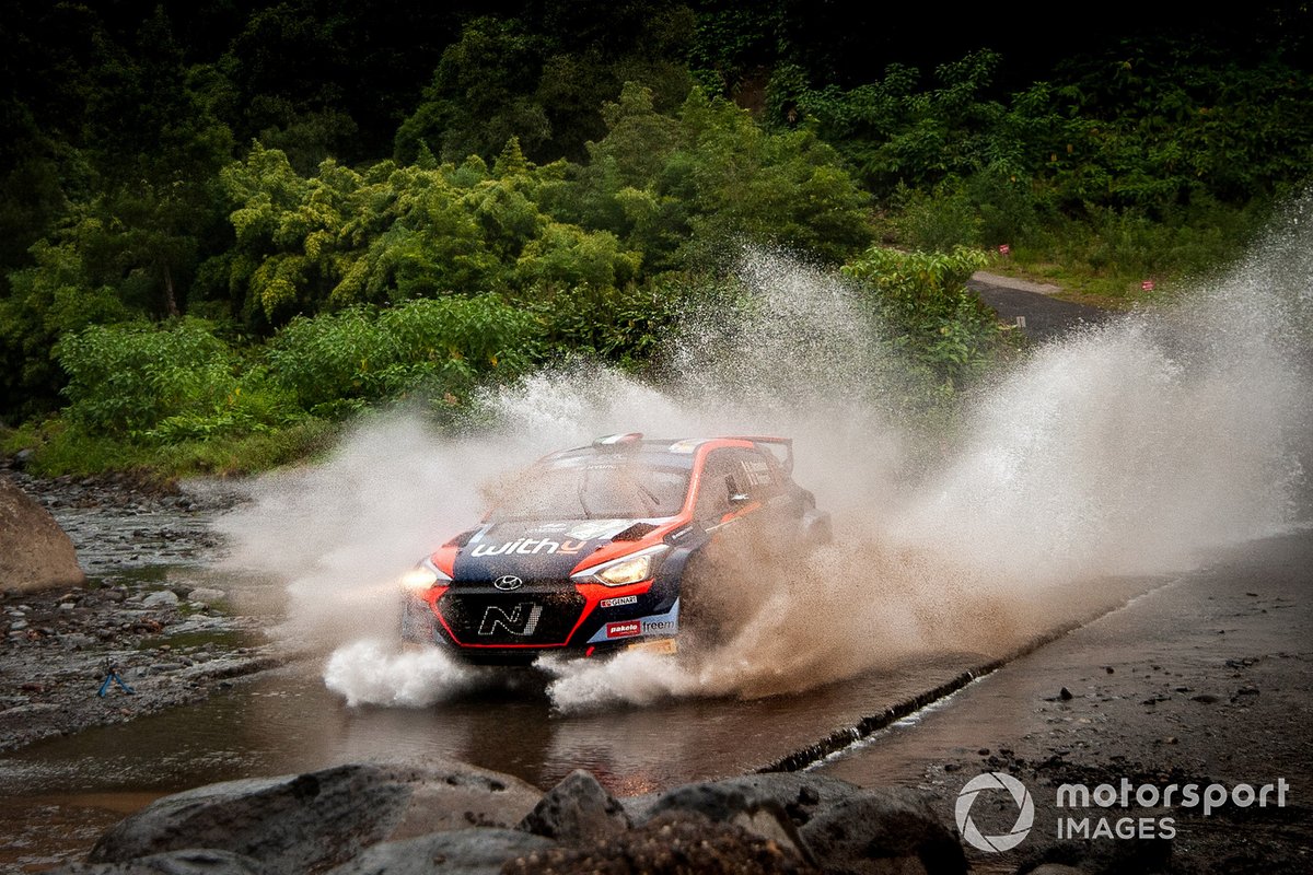 Umberto Scandola, Danilo Fappani, Hyundai Rally Team Italia/S.A. Motorsport, Hyundai i20 R5