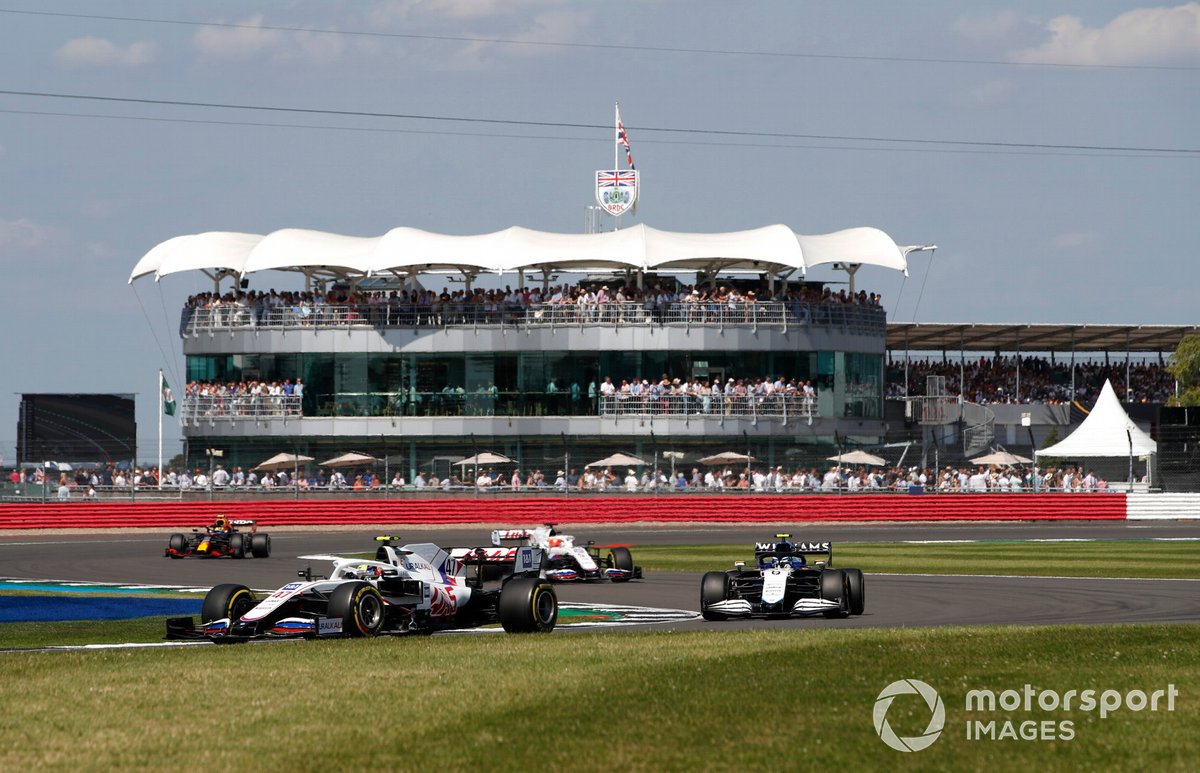 Mick Schumacher, Haas VF-21, Nicholas Latifi, Williams FW43B e Nikita Mazepin, Haas VF-21