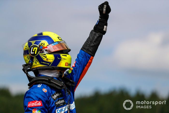 Tercer lugar Lando Norris, McLaren, en Parc Ferme