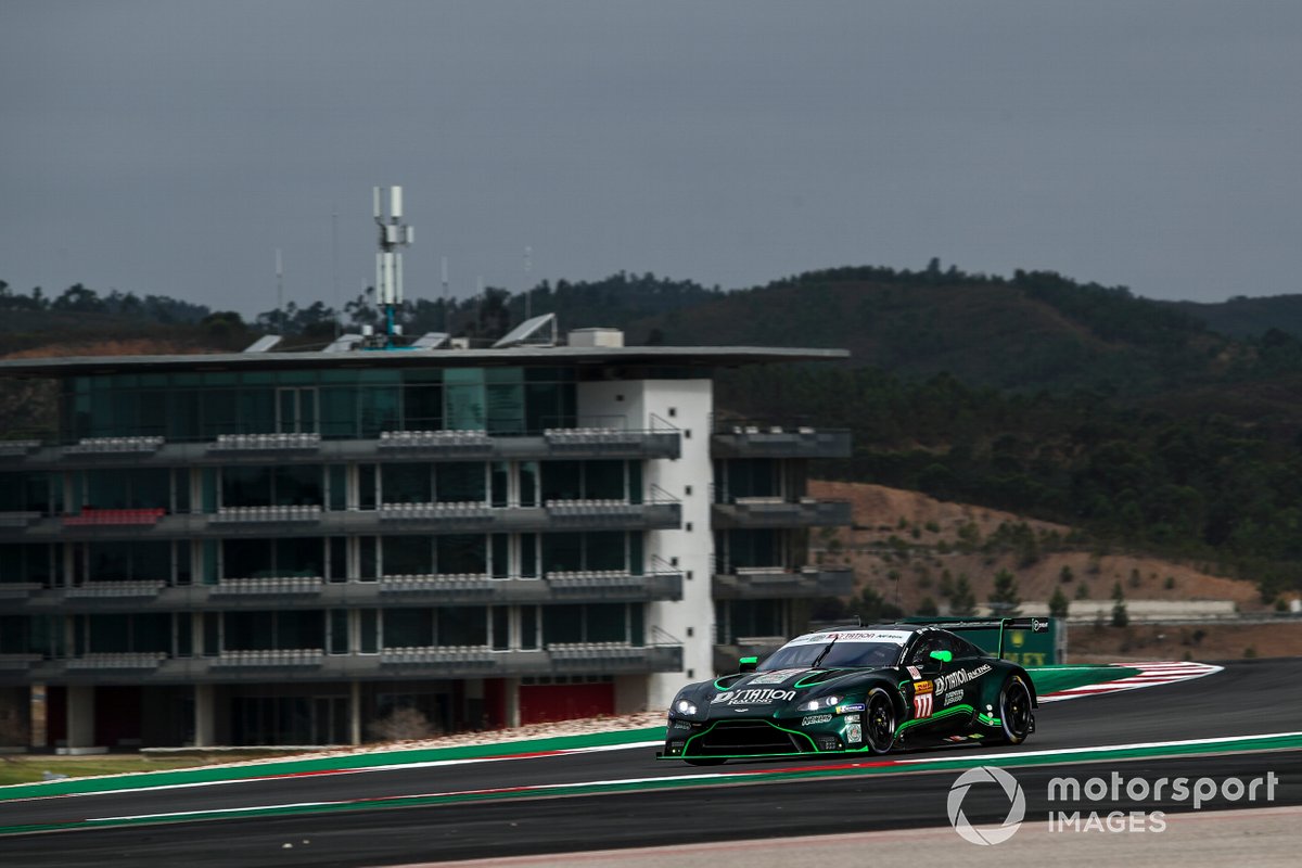 #777 D'Station Racing Aston Martin Vantage AMR: Satoshi Hoshino, Tomonobu Fujii, Andrew Watson