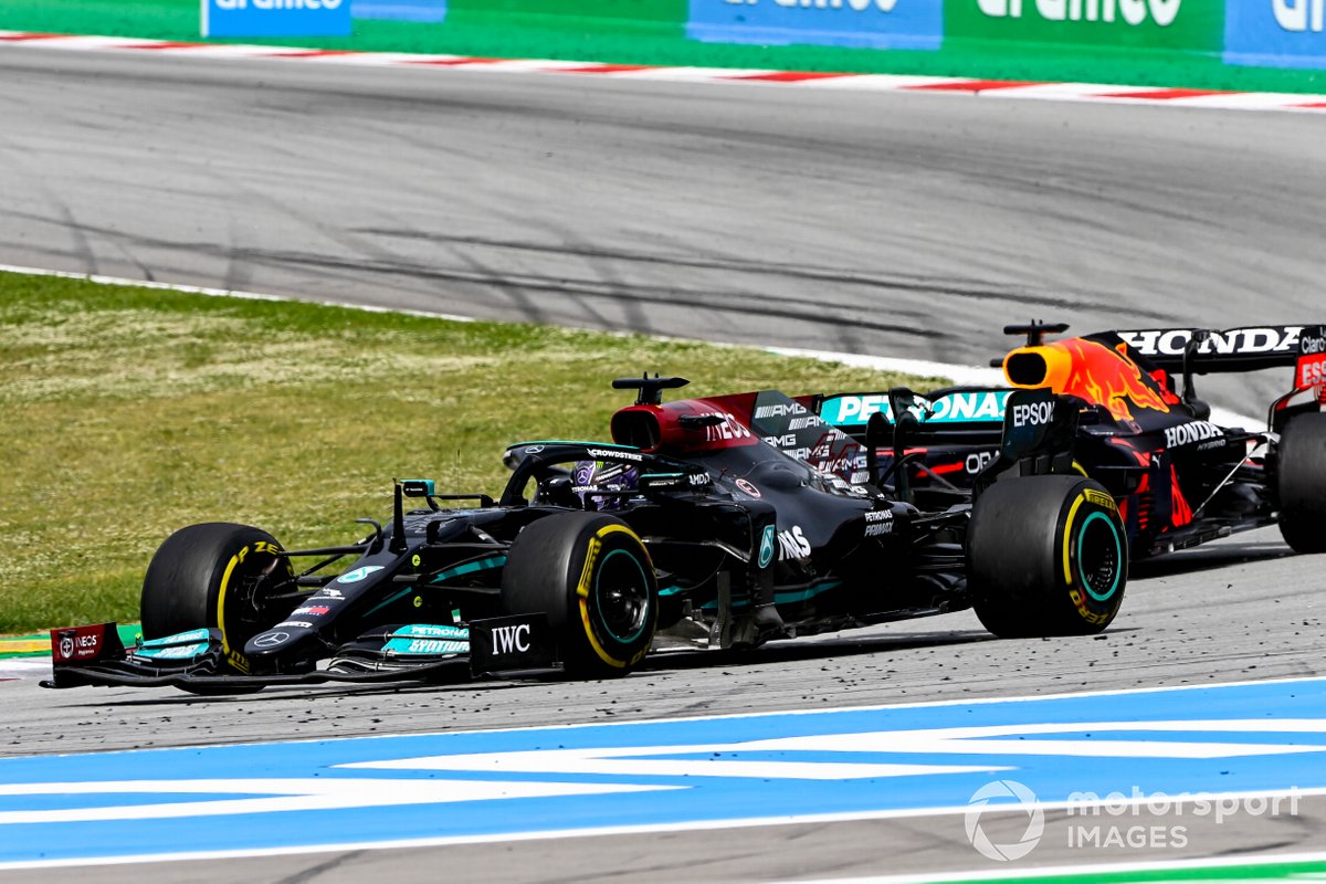 Lewis Hamilton, Mercedes W12, Max Verstappen, Red Bull Racing RB16B