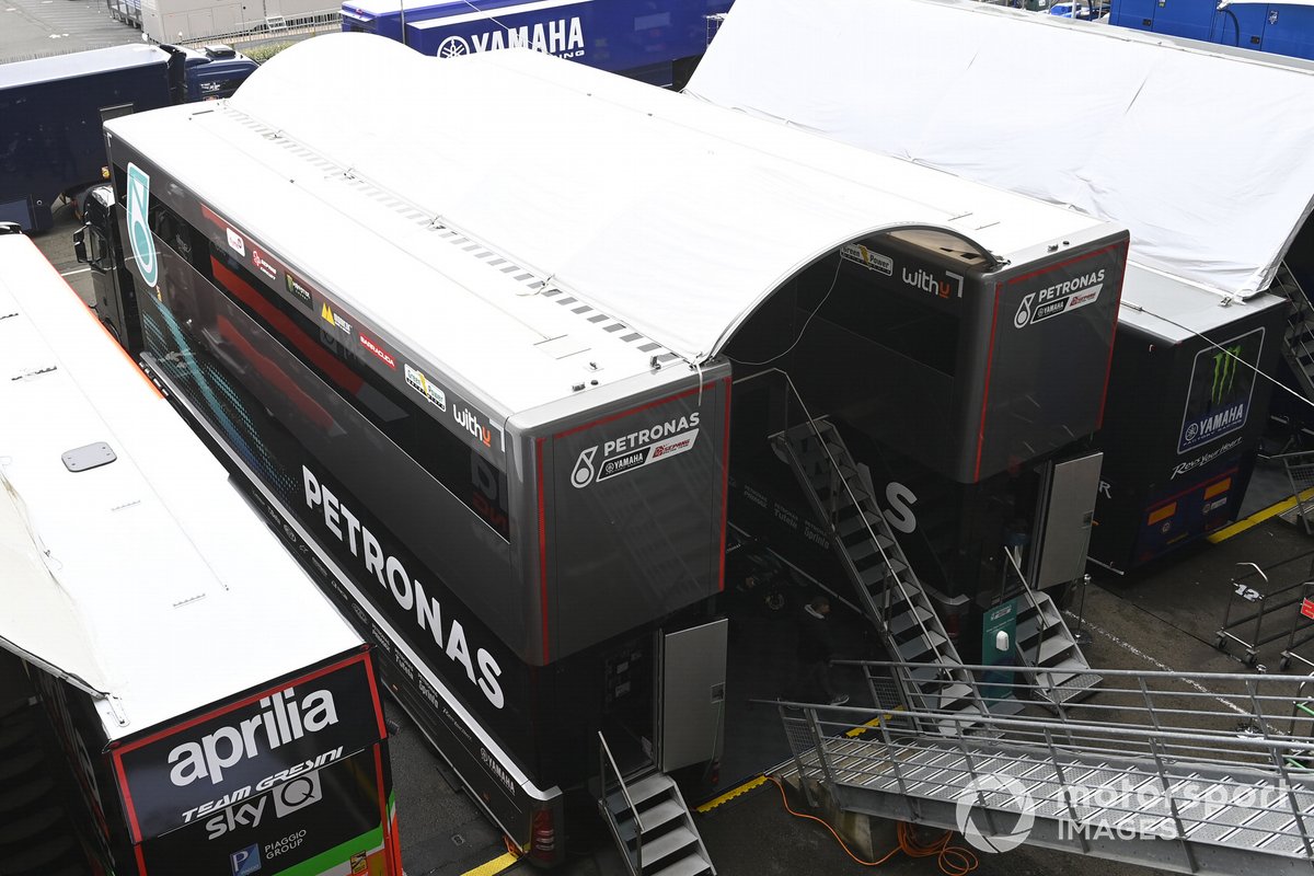 Petronas Yamaha SRT trucks