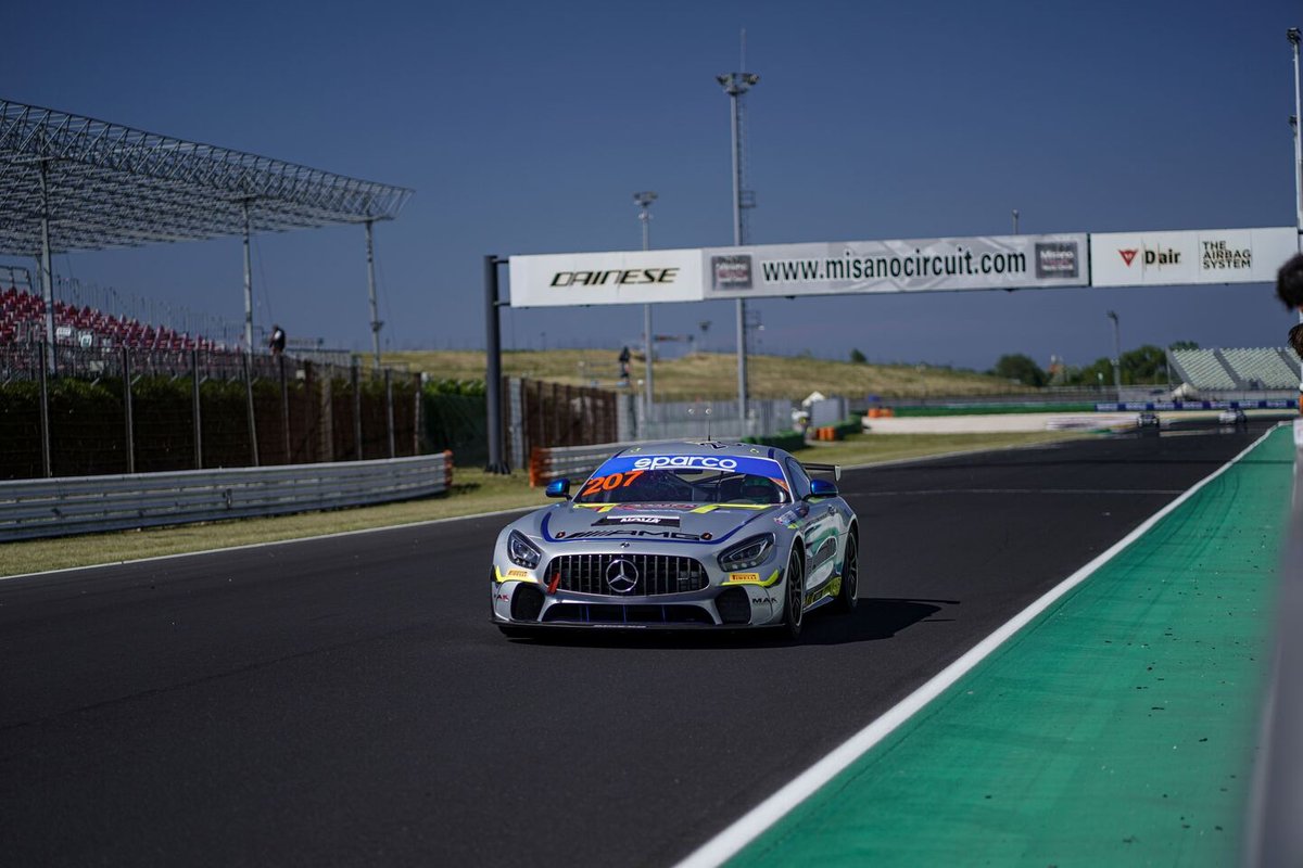 #207 Nova Race, Mercedes-AMG GT4: Luca Magnoni, Diego Di Fabio