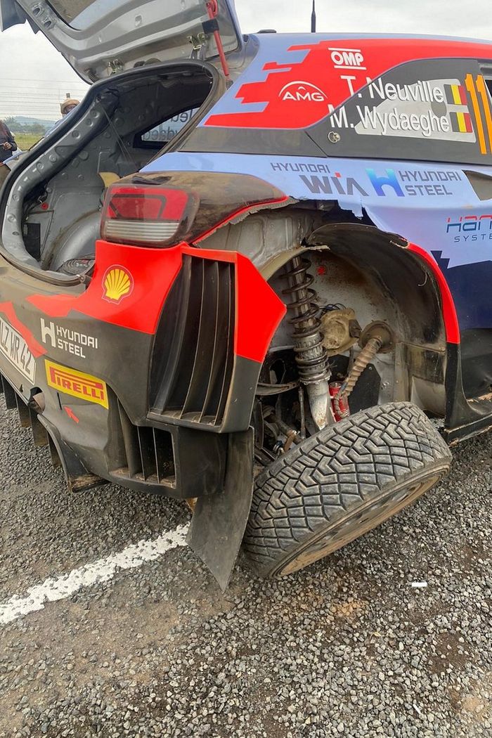 El Hyundai i20 de Thierry Neuville tras el accidente