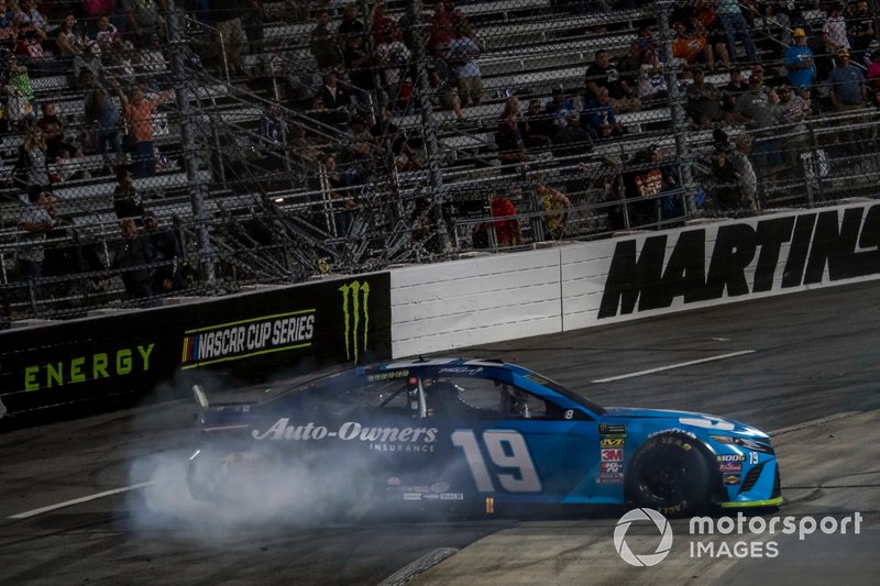 Martin Truex Jr., Joe Gibbs Racing, Toyota Camry Auto Owners Insurance celebrates his victory