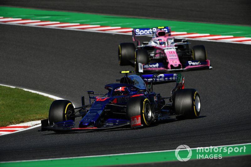 Pierre Gasly, Toro Rosso STR14, precede Lance Stroll, Racing Point RP19