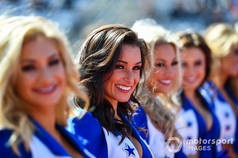 The Dallas Cowboys Cheerleaders entertain the crowds