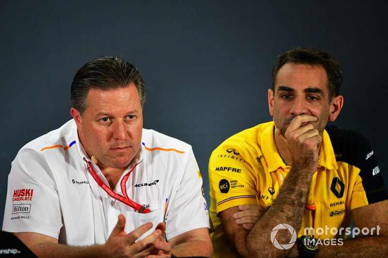 Zak Brown, Executive Director, McLaren, e Cyril Abiteboul, Managing Director, Renault F1 Team