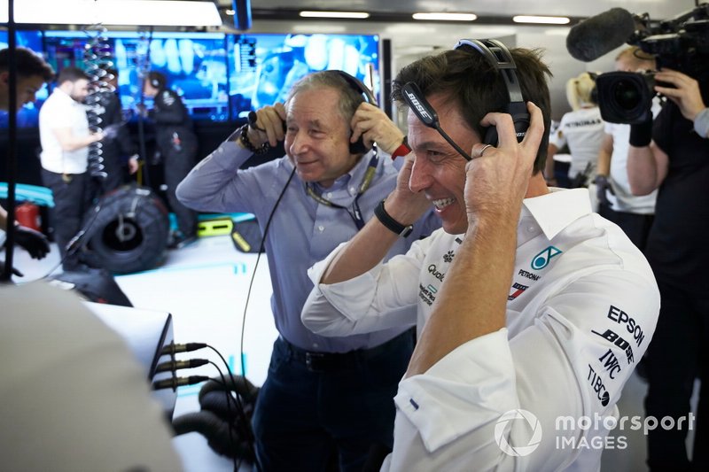 Jean Todt, President, FIA, e Toto Wolff, Executive Director (Business), Mercedes AMG