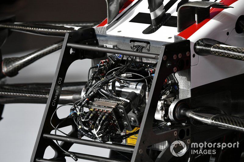 Detalle de la parte delantera del Alfa Romeo C39 de Antonio Giovinazzi