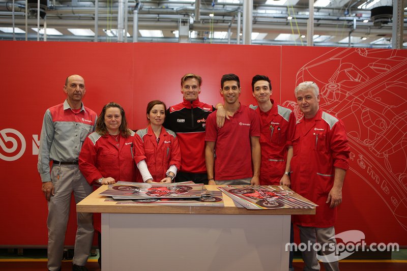 Visita di Chaz Davies agli stabilimenti Brembo