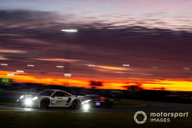 #912 Porsche GT Team Porsche 911 RSR - 19, GTLM: Laurens Vanthoor, Earl Bamber, Mathieu Jaminet