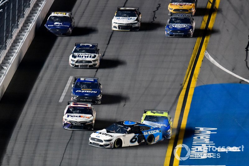 El accidente de Ryan Newman, Roush Fenway Racing, Ford Mustang Koch Industries