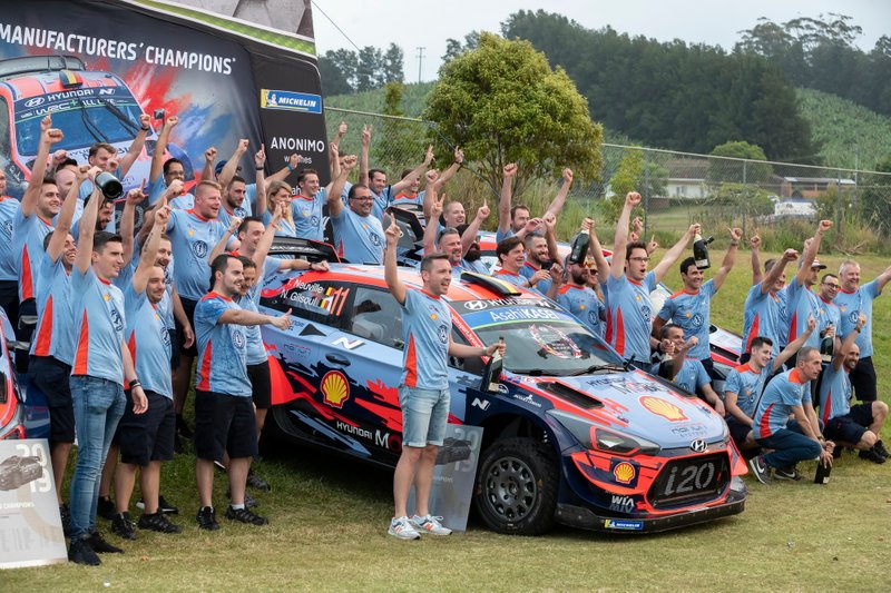 Celebración del campeonato de equipos de Hyundai Motorsport