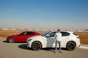 Antonio Giovinazzi, Alfa Romeo Racing y Kimi Raikkonen, Alfa Romeo Racing