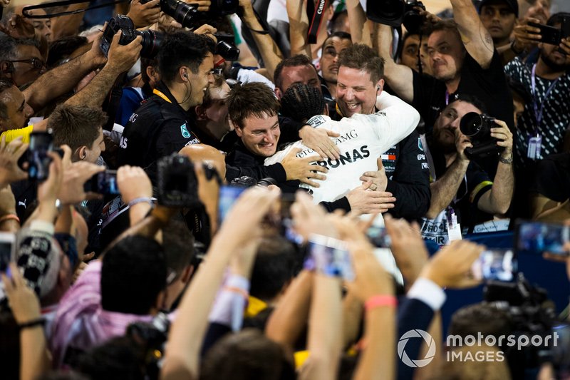 Lewis Hamilton, Mercedes AMG F1, ganador celebra