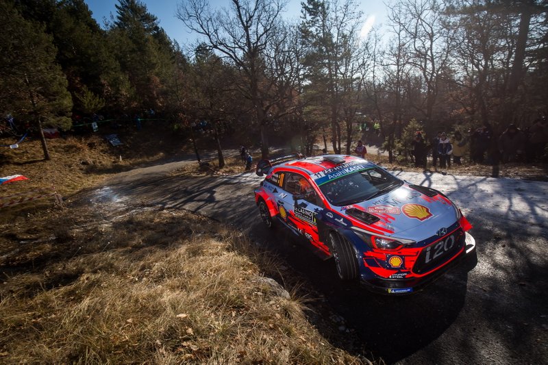 Тьерри Невилль и Николя Жильсуль, Hyundai Shell Mobis WRT, Hyundai i20 Coupe WRC