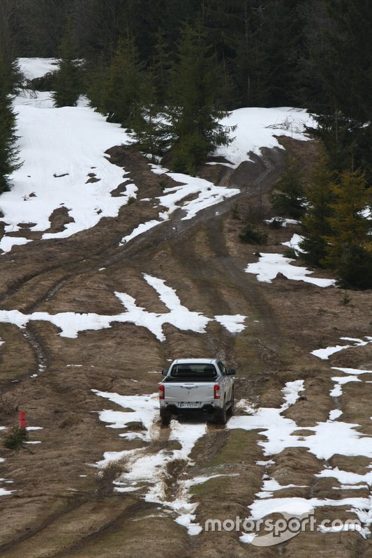 Mitsubishi L200