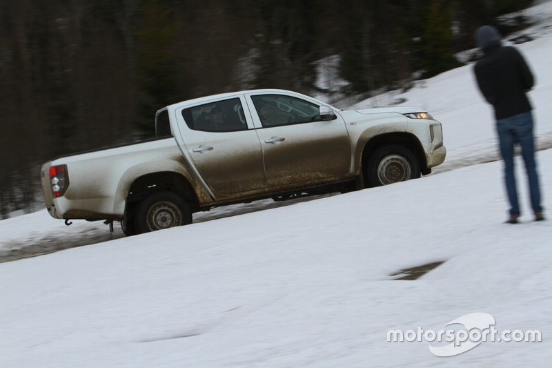 Mitsubishi L200