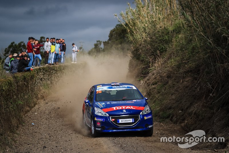 Catie Munnings, Peugeot Rally Academy, Peugeot 208 R2