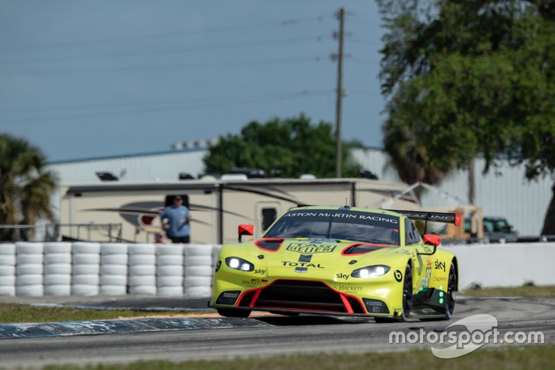 #95 Aston Martin Racing Aston Martin Vantage AMR: Marco Sörensen, Nicki Thiim, Darren Turner