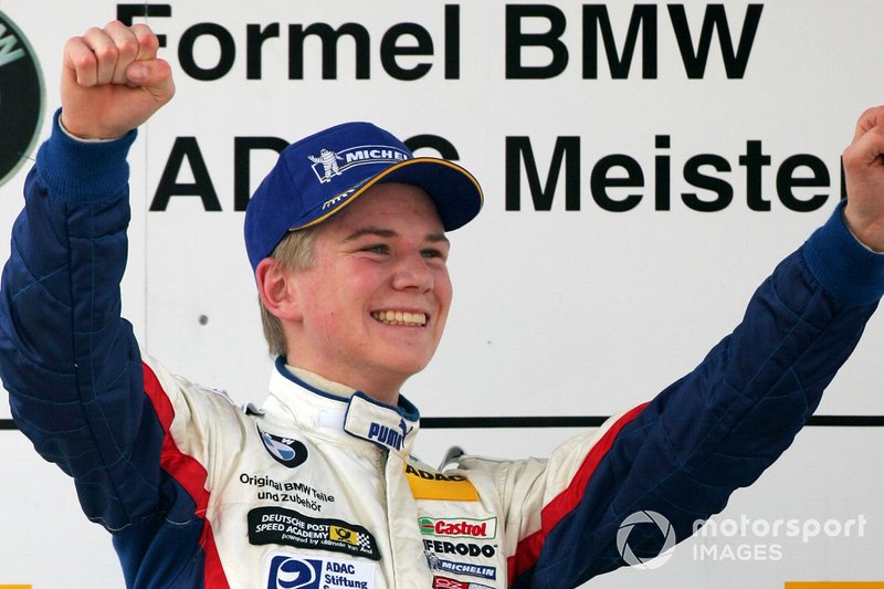 Das Talent: Formel BMW, A1GP, Formel 3, GP2, 24 Stunden von Le Mans: Wo Nico auch angetreten ist, er hat immer gewonnen! Nur in der Formel 1 nicht. Mit dem richtigen Auto ist das nur eine Frage der Zeit. Denn das Talent dafür hat er. An seinen guten Tagen wird sich selbst Daniel Ricciardo an ihm die Zähne ausbeißen.