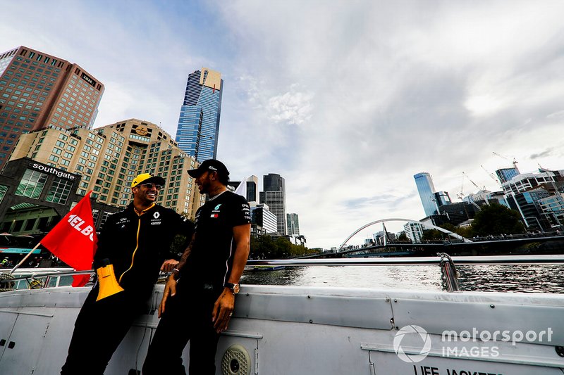 Daniel Ricciardo, Renault and Lewis Hamilton, Mercedes AMG F1 on the way to the Federation Square event