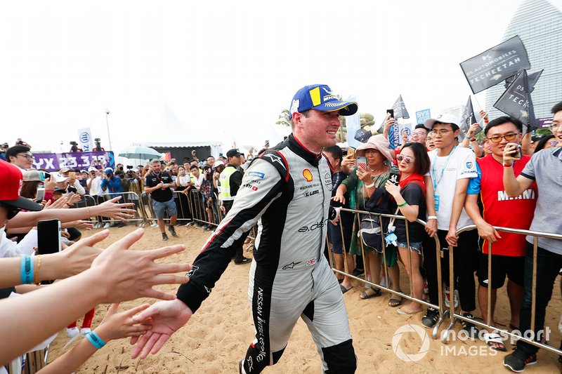 Oliver Rowland, Nissan e.Dams, makes his way to the podium